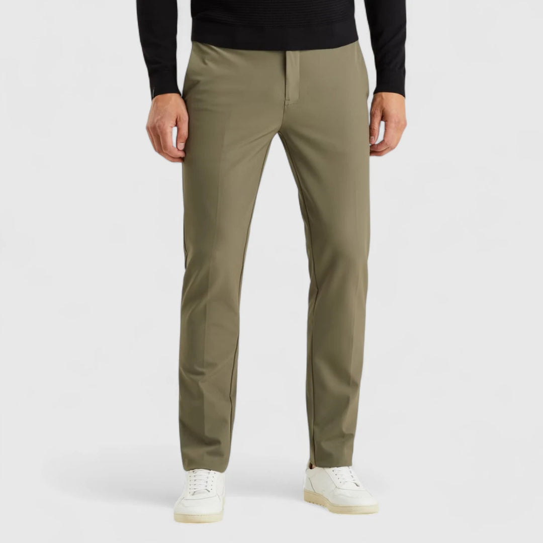 VTR2508600-6497 Vanguard V12 Chino Tech Stretch Tea Leaf / Groen
