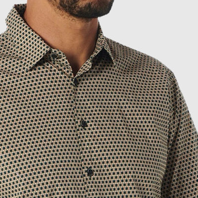 21430962 048 shirt stretch allover printed no excess caramel crop1