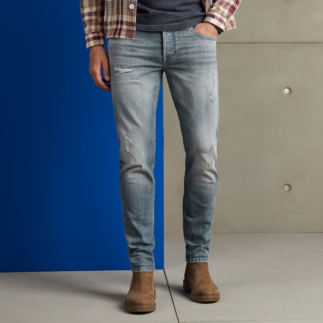 ctr2308710 agd shiftback regular aged grey destroyed cast iron jeans crop4