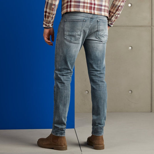 ctr2308710 agd shiftback regular aged grey destroyed cast iron jeans crop6