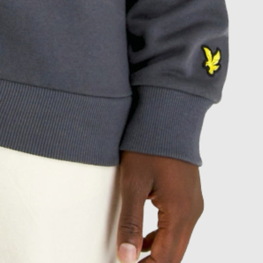 ml1905v w635 embroidered crew neck sweatshirt lyle & Scott sweater crop2