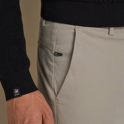 vtr2308600 9005 v12 chino 4way stretch twill vanguard chino beige crop1