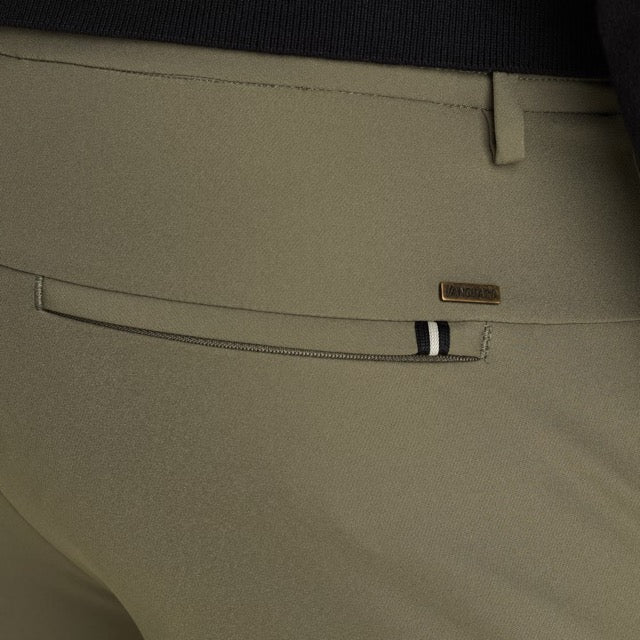 VTR2508600-6497 Vanguard V12 Chino Tech Stretch Tea Leaf / Groen