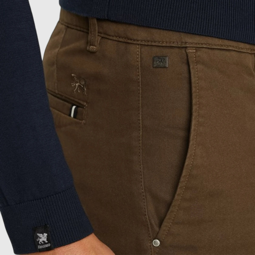 VTR2508624-8078 Vanguard V9 Chino Dobby Stretch Brown / Bruin