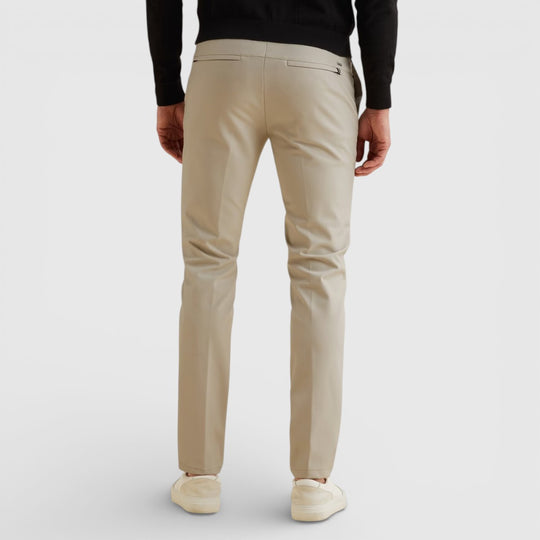 VTR2602600-9017 Vanguard V12 Chino Technical Stretch Moonstruck / Ecru