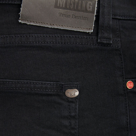 mustang jeans oregon tapered black 3116 5799 490 crop